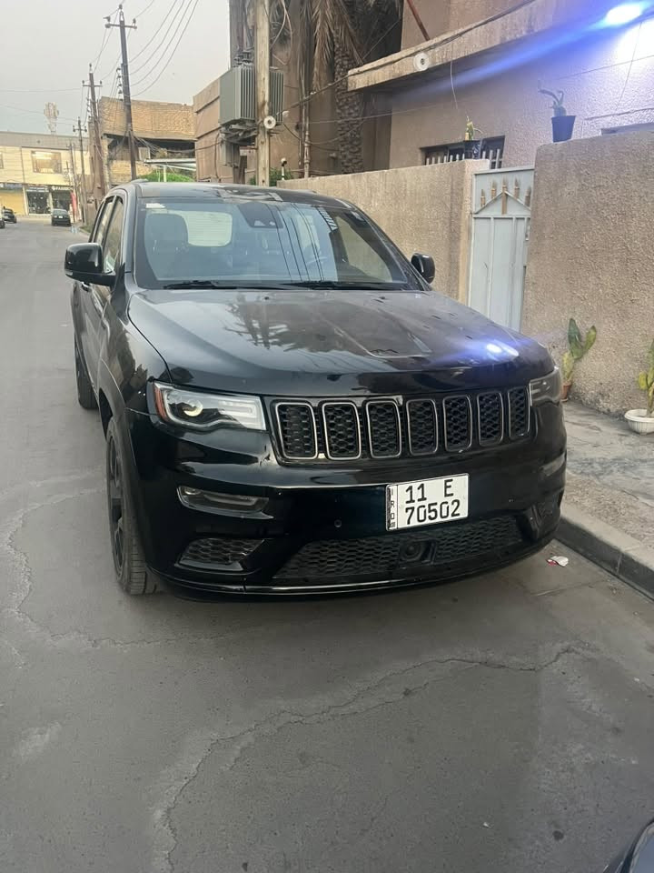 السلام عليكم جيب ٢٠١٩ امريكي هذا حادثها اوفر لاند جكات سعرها مناسب جدا بدون لا شاصي ولا لغد فول  مواصفات ترهم نظام اقساط سونارها موجود واتس اب ***********

نص مكتوب في الصور:
- Jeep Grand Cherokee Overland 2019 Black 3.6L 6 vin: 1C4RJFCG5KC589614