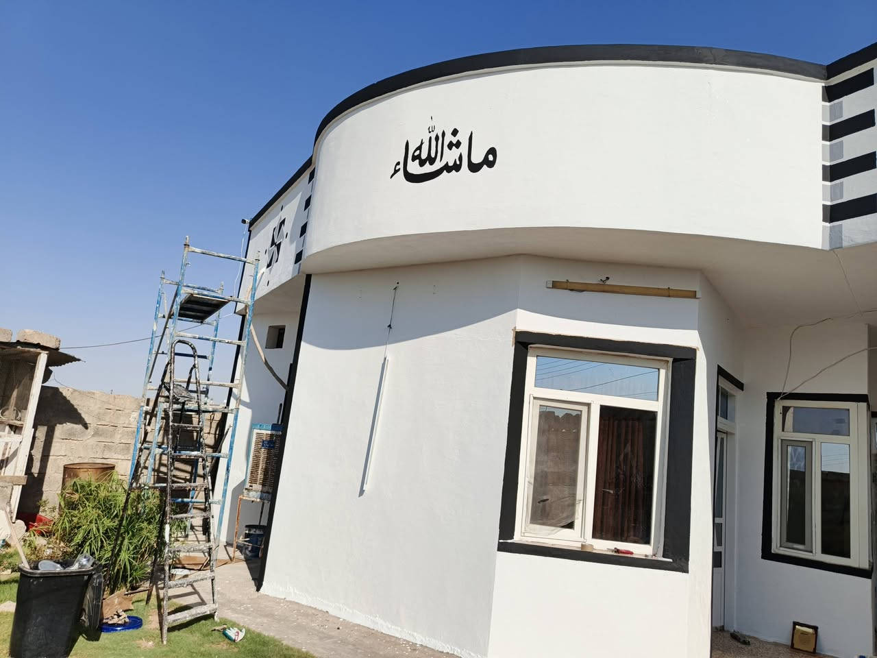سلام عليكم صباغ دراجه اولى حاليا متفرغ بسعر مناسب رقمي الهاتف ***********
