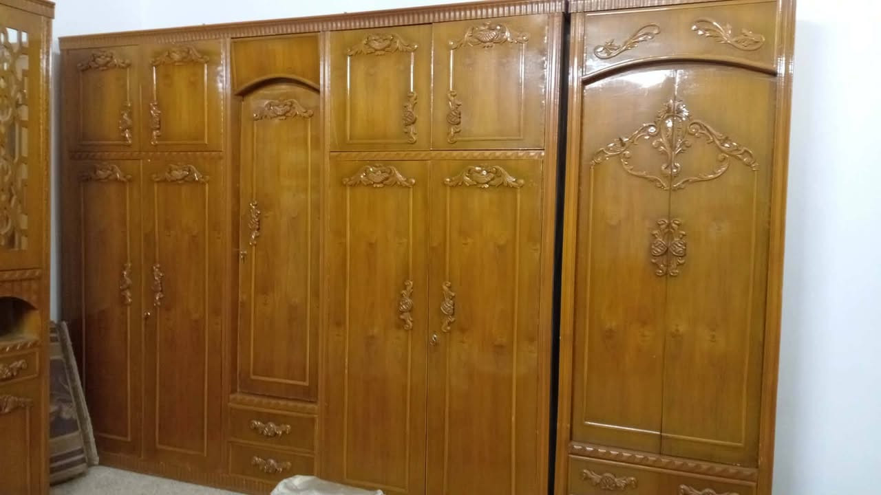 غرفه للبيع السعر 800 المكان الموصل الايمن ***********

