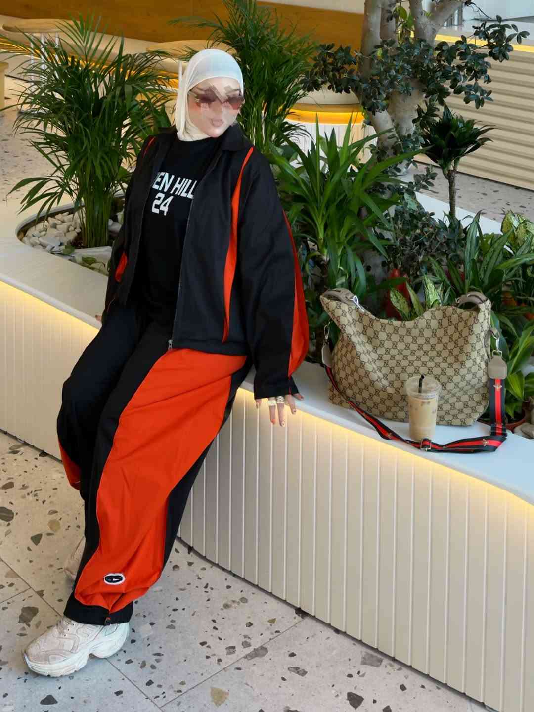 New Autumn Collection🎃🍁🍂🤎✨🧡🍑

وصل حديثآ😍✨
سوت فخم وراقي جداااا بجميع تفاصيله (الخامة تناسق الألوان والتصميم ✨🍂🍁😍)

كوالتي عالي جداااا 

البليزر مبطن من الداخل بنظام الأوڤر سايز مناسب للمحجبات 

الكيلوت واسع وفضفاض كمر مرتفع 

اللون ألأسود مطعم باللون الأورنج الساحر🍑🧡🥭

اللون الخاكي مطعم باللون الأوف وايت 

التيشيرت متوفر بمجموعة ألوان 

الحقيبة الفخمة والراقية جدااااا متوفرة بعدد محدود 😍✨🍁🎃

العدد محدود 

للأستفسار يرجى مراسلة الصفحة دايركت او عبر الواتساب لطفآ🧡✨

يوجد توصيل 🚚 سريع إلى كافة أنحاء العراق 🇮🇶 

#set #explore #outfitoftheday #style #autumn
