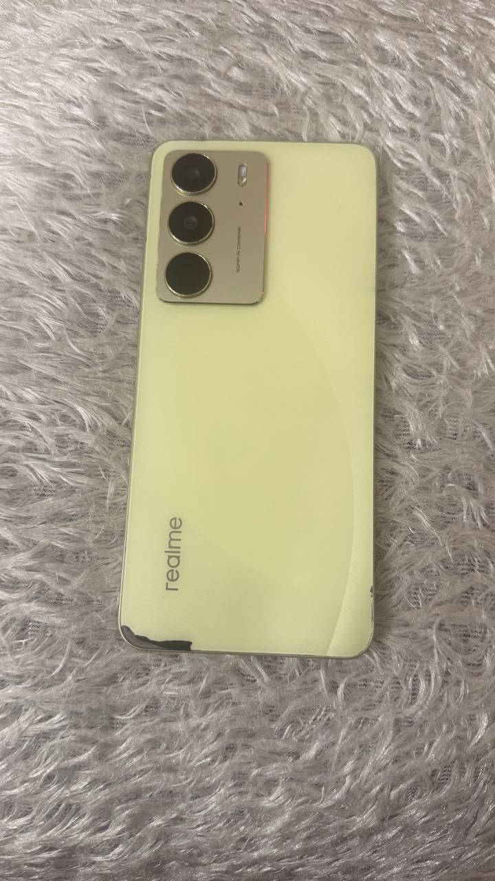 السلام عليكم للبيع 
Realme C75
ريلمي C75 التلفون مال بيت
ومكفول اي خلل مابي بدون غراض
فقط مبدل شاشه اصليه وكاله

مواصفات الجهاز 
🔵 المعالج ثماني النواه MediaTek Helio G92 Max
🔵 شاشة 6.72 بوصة نوع LCD بجوده fhd+ بمعدل تحديث 90 هرتز
🔴 ذاكرته 512 والعشوائيه 8+16=24
🔴 كاميرا  خلفية بدقه 50 ميكا بكسل 
🔵 كامرا اماميه بدقه 8 ميكا 
🔴 بصمه اصبع + بصمه وجه 
🔵  نظام التشغيل : اندرويد 15
🔵 بطارية 5828
السعر 200 وبي مجال
مكاني بغداد الطوبجي 
***********
