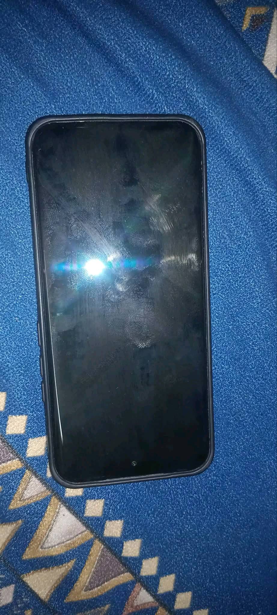 تكنو سبارك 40 برو بلاس للمراوس ب ايفون 11 بدون فرق ذاكره 256 جهاز ممستخدم هواي اشهر قليله اغراضه كلها موجوده المكان بسمايه