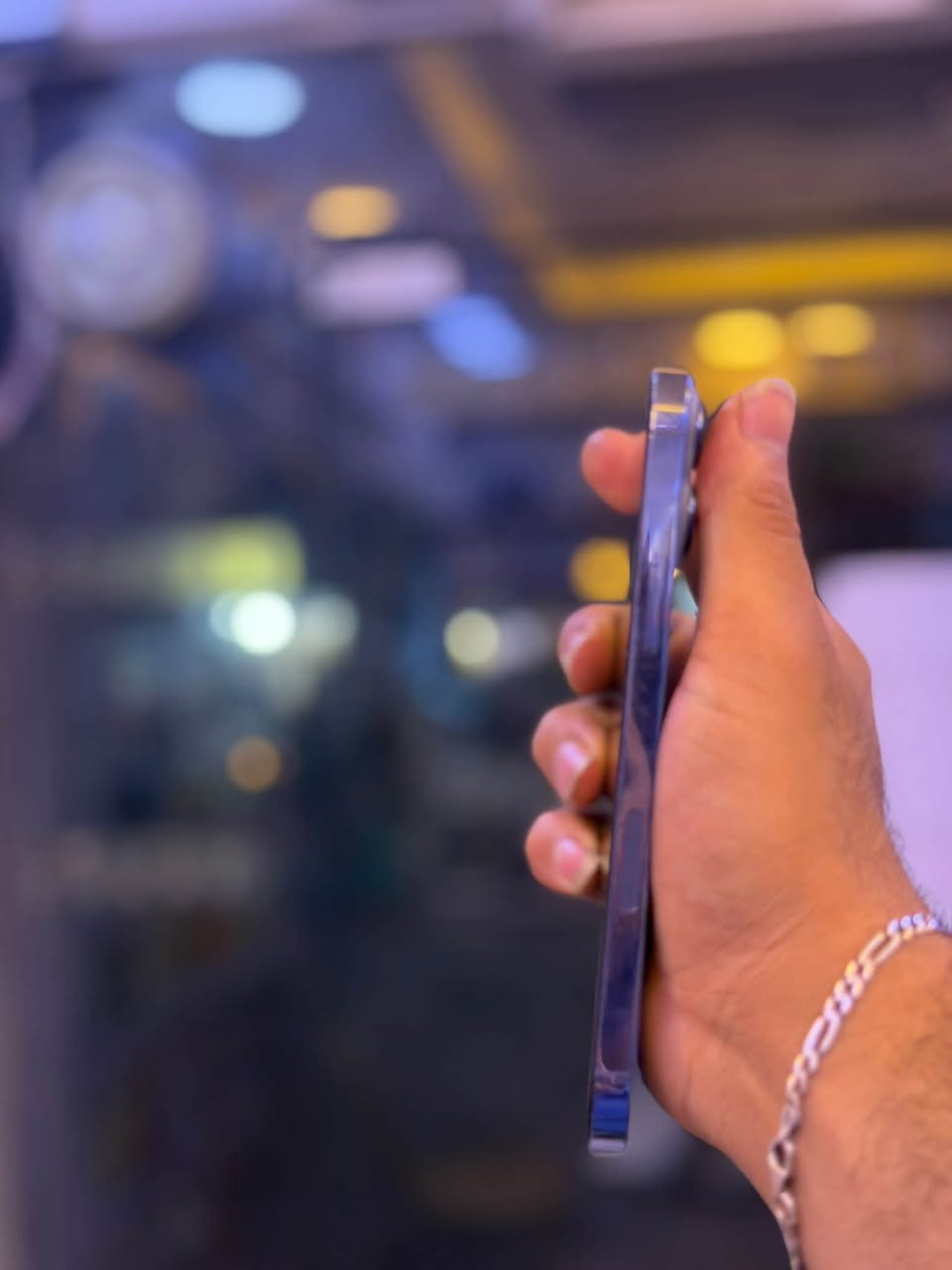 ايفون ١٣ برو ماكس • ٢٥٦ • بطاريه ٧٥