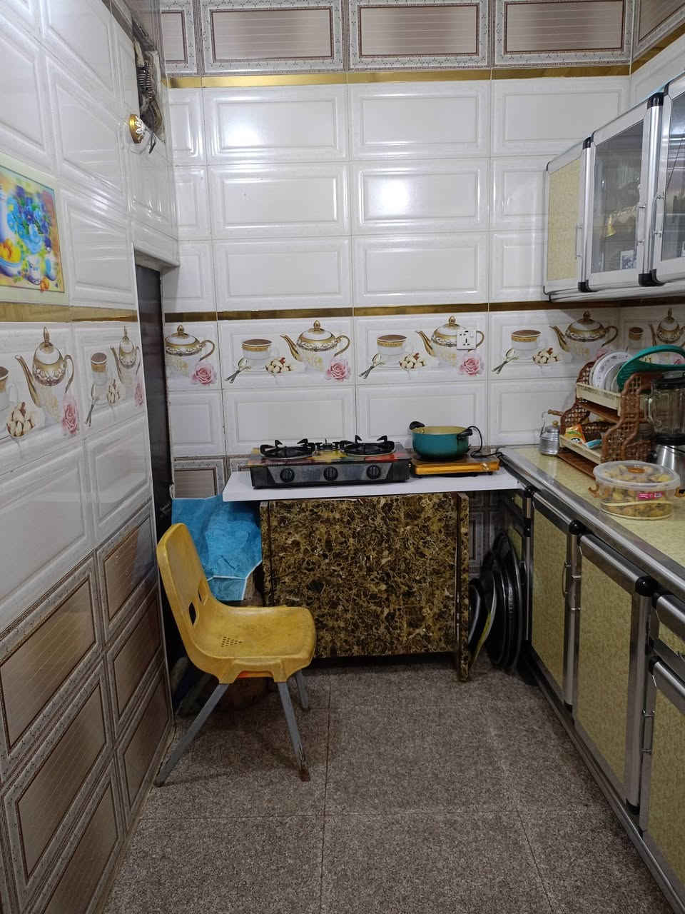 🏠 دار للبيع – فرصة استثمارية

📍 الموقع: تضحية، شارع الملعب، مقابل دائرة الأملاك سابقًا
📐 المساحة: 120 متر
📜 الملكية: طابو صرف

🏠 يتكون الدار من:

غرفتين نوم

استقبال

صالة

مطبخ

منور

صحيات

سطح مع شتايكر وستارة بارتفاع 2 متر

عگادة

🔹 ملاحظة: البيت خلفي، والدربونة بعرض 150 سم.
🔹 ميزة استثمارية: البيت يتأجر للطلاب الجامعة الوطنية.

💰 السعر: للاستفسار والتفاوض مراسلة خاص.
وتساب ***********
