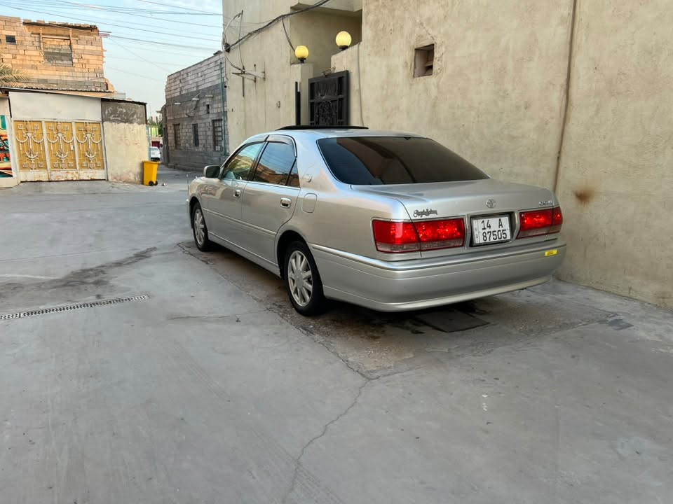 ملكه • ٢٠٠١ • قرار ١٠٢