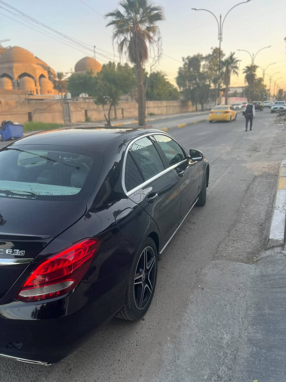 مارسيدس C300 موديل 2017
رقم سليمانية سنوية بأسمي تنتهي نهاية 2028

سيارة وراد أمريكي بيها خشم بنيد وجاملغ  وبابيبن عكس السايق بس شخوط وعندي الصور اهنا بالعراق الصبغ 

فول مواصفات ما عدا الفتحة 

ماشية 147 كم 

محرك اربعة سلندر 2000 تيربو

كير اوتماتيك 8 نمر

خمس وضعيات قيادة

مقاعد كهرباء جلد اسود تحكمات بالباب 

تدفئة تبريد 

مري شفط 

اشارة بالمري 

شاشة اعطال

كامرا خلفية 

وبعد بيها هواي مواصفات 

مكاني بغداد /البياع 

سعرها 165وبيها مجال 

موبايل بيه واتساب ‭***********‬
