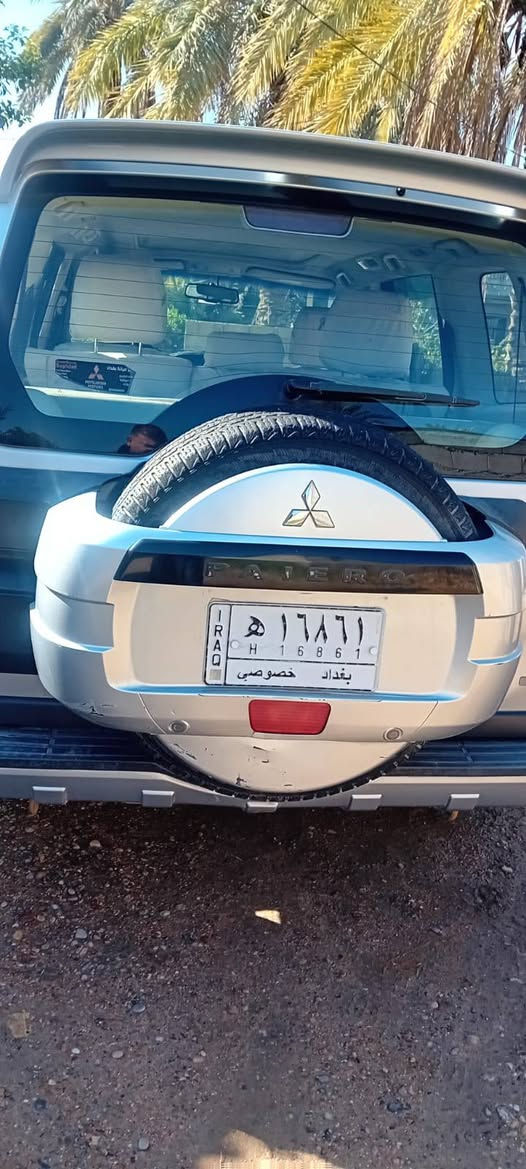 السلام عليكم عندي سياره باجيرو حنتور للبيع باجيرو موديل ٢٠١١ بيه قطعتين صبغ جاملق صفحت السايق وجاملق ورة السايق بس السيارة خير من الله تحكم ستيرن تبريد ٣ قطع المعروف حبتور  حساس خلفي السعر 112 ورقة وبيها مجال رقم التليفون*********** ابو مصطفى بغداد, العراق
