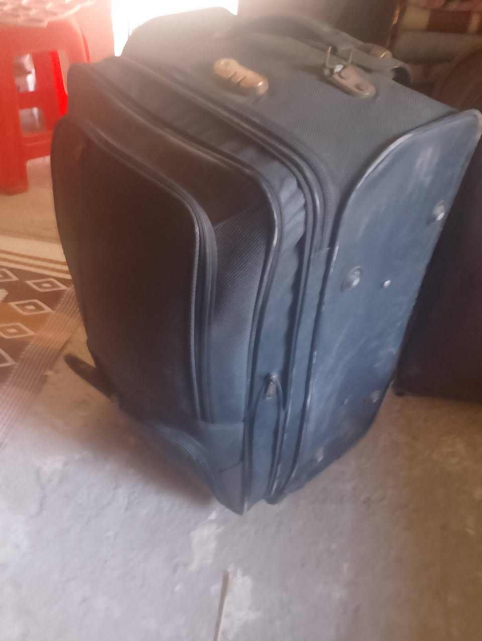 جنطه البيع جديده كلش عنوان الانوار سعره 20الف قفل ***********
