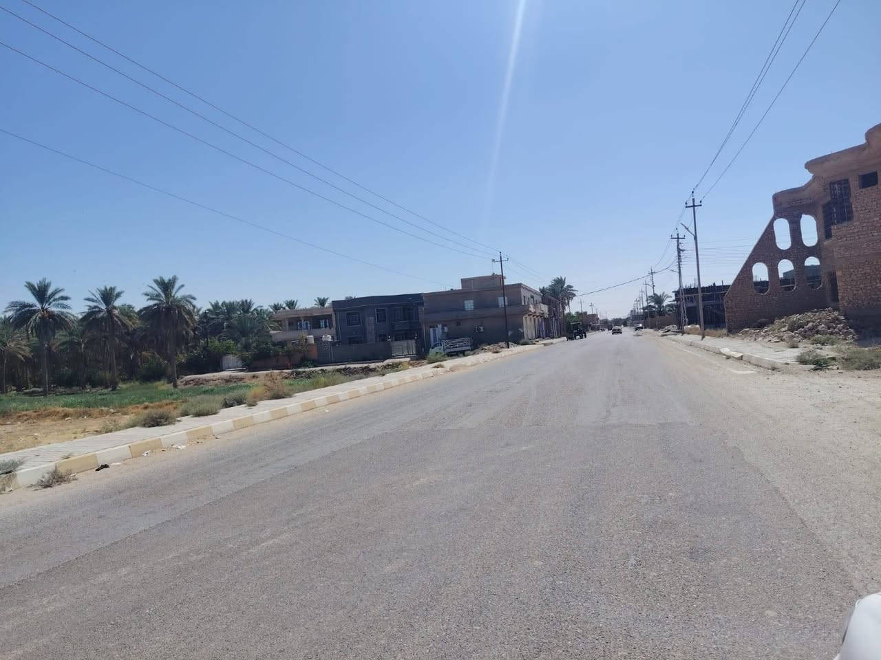 قطعة أرض للبيع في حديثة منطقة الوسطى قرب الشارع العام على طريق السد
طابو زراعي 
المساحة الكلية::400متر
السعر::17مليون قابل لتفاوض 
للاستفسار الاتصال على الارقام 

((***********))
((***********))
عنوان المكتب/ الأنبار حديثة حي العسكري مقابل أسواق علي نصيف
