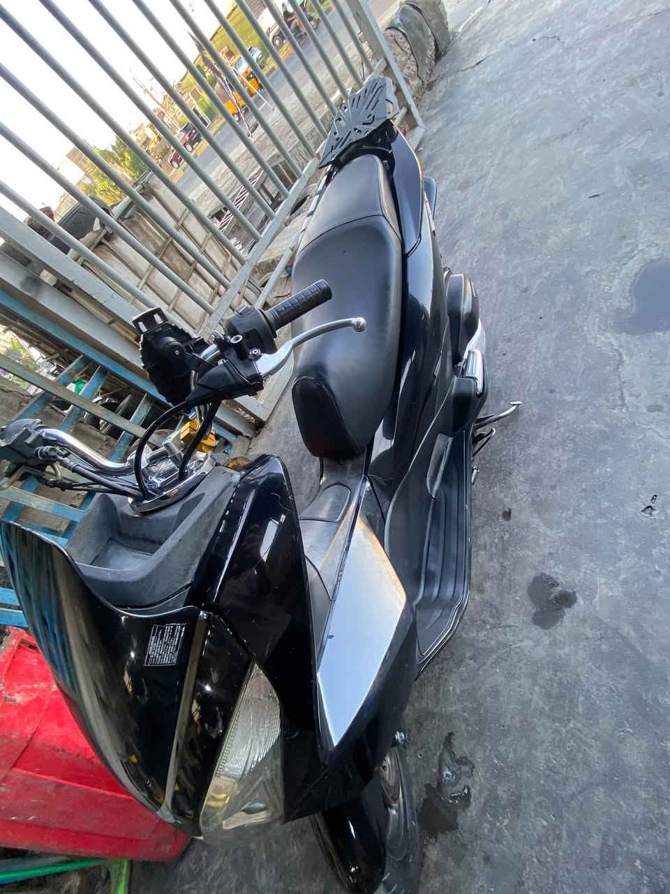 سلام عليكم pcx جيل ثاني 
لون حبري محرك125
دراجة نظيفة محرك ناعم
بغداد حي اور 
الاستفسار ***********
