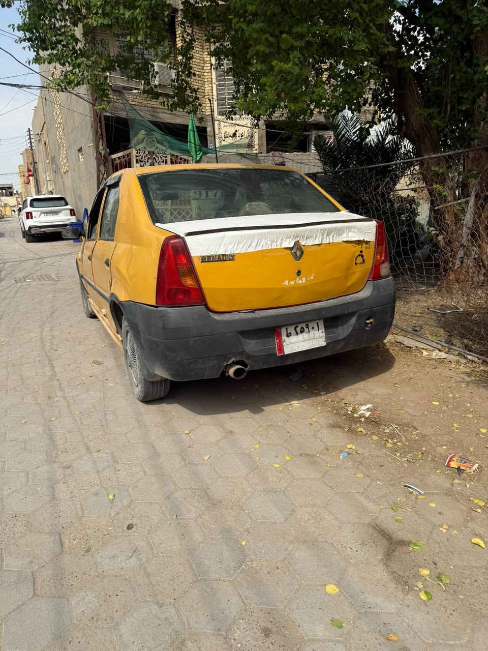 رينو ٩ ايراني مكفوله كير ومكينه مكانها نجف حرفين 
سعرها ب٨ ورقات رقمها بغداد للتواصل ‭***********‬
