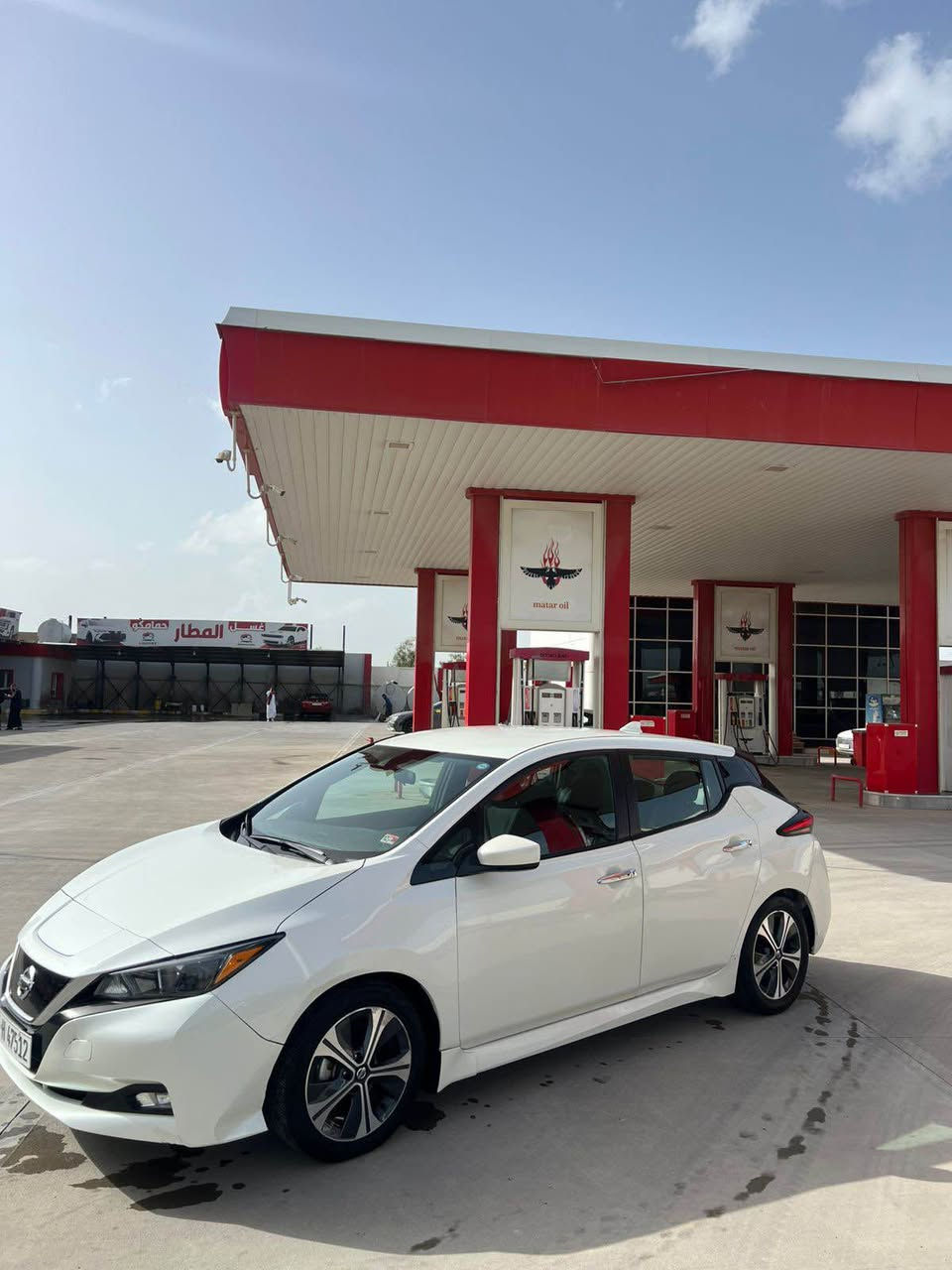 ‎كوردى/عربى

🚗 Nissan Leaf SV (تەواو کارەبایی)

✅ مۆدێل: 2022
✅ مواسەفات: SV

تایبەتمەندییەکان:

* کامێرای دواوە
* سوکانی Multi-function (کۆنترۆڵی فۆلیۆم)
* Cruise Control (دیاریکردنی خێرایی)
* چرای Xenon
* شاشەی تاچ (iPad Style)
* ویلەی کرۆم
* گەرمکەری کورسی
* گەرمکەری سوکان
* کامێرای 360 پلە
* ڕادار
* پڕۆجێکتەر

🔋 ماوەی ڕۆیشتن: تا 240 کیلۆمەتر بە یەک جار شەحنکردن (بەپێی شێوازی لێخوڕین).

⚡ شەحنکردن:

* لە 6 ئەمپێر تا 32 ئەمپێر کار دەکات.
* دەتوانیت لە ماڵەوە بە ئاسانی شەحنی بکەیت.

🛠️ دۆخی ئۆتۆمبێل:

* 
* تەنها دەرگای دواوە و جاملغ بۆیاخ کراوە.
* ژمارە: سلێمانی.

💰 نرخ: 11,000

📩 بۆ زانیاری زیاتر ***********
***********
عربى/🚗 نيسان ليف SV كهربائية بالكامل

✅ الموديل: 2022
✅ الفئة: SV

المواصفات:

* كاميرا خلفية
* مقود متعدد الوظائف مع التحكم بالصوت
* مثبت سرعة (Cruise Control)
* مصابيح زينون
* شاشة لمس
* جنوط كروم
* تدفئة المقاعد
* تدفئة المقود
* كاميرا 360 درجة
* رادار
* بروجكتر

🔋 مدى السير: يصل إلى 240 كم بالشحنة الواحدة (حسب أسلوب القيادة).

⚡ الشحن:

* يدعم الشحن من 6 أمبير إلى 32 أمبير.
* يمكن شحن السيارة بسهولة في المنزل.

🛠️ حالة السيارة:

* الباب الخلفي والرفرف الخلفي فقط مصبوغان.
* رقم السيارة: السليمانية.

💰 السعر: 11,000

📞 للاستفسار:
***********
*********** كركوك, العراق
