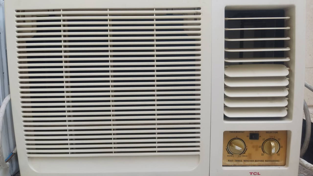 مكيفات للبيع شغالات تدفئه وتبريد 
الاوكما سعره 200💨
و TCL سعره 250🥶
والسبلت طن ونص غازه 410
سعره 350 الف💵
العنوان بغداد العبيدي 
للتواصل والاستفسار الاتصال على ج👈🏼 ***********
