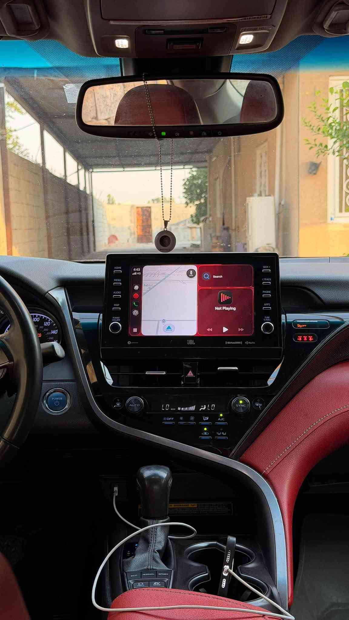 السلام عليكم  
Camery XSE 2021 hybrid 
كامري XSE هايبرد ٢٠٢١ 

-فوول مواصفات رادار ونقاط عمياء وتثبيت مسار عدى الفتحه 

-مبدل اصلي دعامية اماميه وثلاث بيبان نفس اللون بدون صبغ 

-مصبوغ فقط الدعامية الخلفية 

-ممشى تقريبا ٦٨ الف كيلو وقابل للزيادة 

السعر ٢٠ الف دولار. 

التواصل على ***********.
