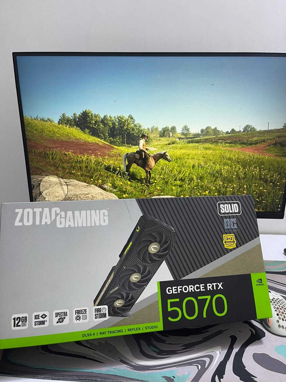 تجميعة وحش ال 2k للبيع
 *المعالج AMD Ryzen 5 7600X
*المذربورد MSI B650M Bomber WiFi
*كارت الشاشة ZOTAC GeForce RTX 5070 12GB GDDR7
*الرامات T-Force 32GB (2x16GB) 6000MHz )
(CL30
*التخزين Lexar NM620 1TB M.2 NVMe
*البورسبلاي Segotep GM750W 80+ Full Modular (White)
*التبريد DeepCool AG400
*الكيس GameOn Go-Emperor (White)
استعمال جدا نظيف 
السعر 2,390,000 سعر ثابت جوة السوك 🫡
للتواصل خاص او على الواتساب ***********
متوفر توصيل
