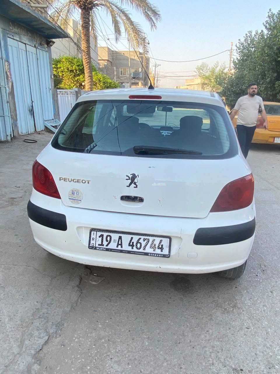 السلام عليكم 🚗 للبيع: بيجو 307 موديل 2006
🔹 اللون: أبيض
🔹 الحالة: نظيفة جداً (استخدام شخصي)

المواصفات:
✔ مرايات شفط
✔ جام كهرباء (4 أبواب) + شفط عند التقفيل
✔ محرك نظيف ويشتغل بدون مشاكل
✔ كير نظيف
✔ تبريد شغال 100%
✔ تايرات جديدة
✔ داخلية السيارة نظيفة ومرتبة

لايت عالي ناصي ابيض ثلج قوي

✔ كهربائيات السيارة كمله بدون نقص كله شغاله

🔸 ملاحظة:
بيها ضربة بالجاملغ الخلفي الأيمن

💰 السعر: (50 $)
📞 للتواصل: ( ***********)

— السيارة جاهزة للفحص
