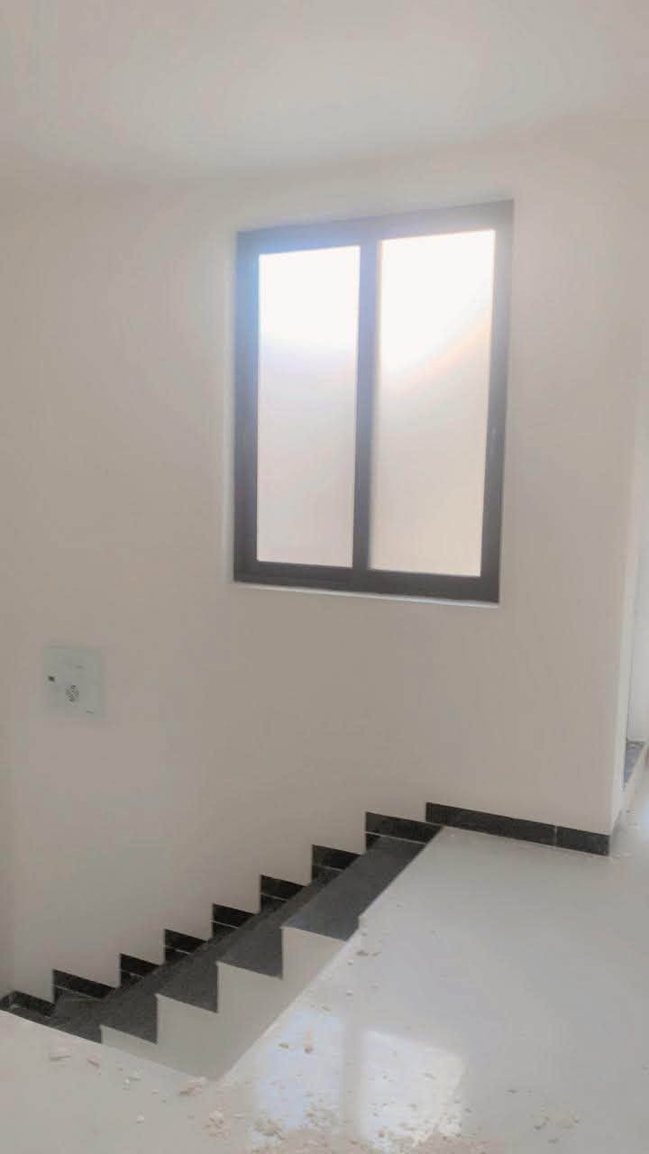 ║   🏠 للبيع دار في كربلاء  

📍 الموقع: حي الإسكان العسكري
📐 المساحة: 100 متر
🏗️ طابقين - جديد ممسكون

🏡 التفاصيل:
• 3 غرف نوم
• استقبال
• صالة
• مطبخ
• صحيات داخلية وخارجية

💰 السعر: 155 مليون للاستفسار ***********

