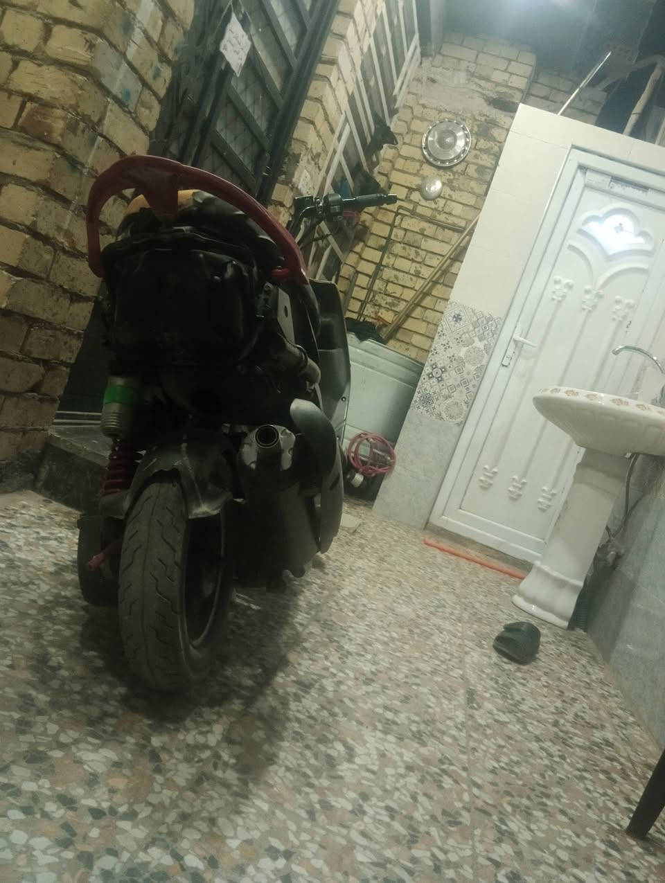 اخوان سلام عليكم دراجة ماكس عدله للبيع دراجة حلوة ونضيفة وناعمة ملاح فول بيه مكينة رمبة تجي وتشوف مكاني بغداد الدورة السعر خاص لمو شراي لا يخابر ***********
