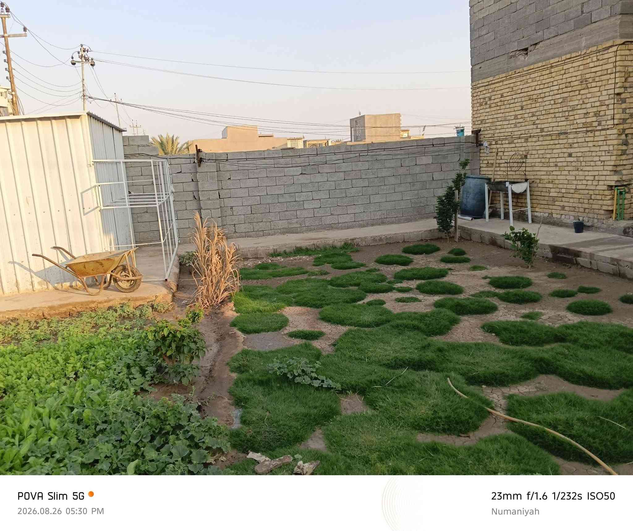 الدار للبيع عقد زراعي سند 25 المساحه الكليه 340 مساحة البناء 150 الحديقة 190 يتكون الدار من استقبال 5×4 وصاله 4×8.5 ومطبخ 4×5.5 وغرفه نوم 5×4 ومجمع صحيات 2×4 وصحيات خارجية + مخزن خارجي 5×4 والطابق الثاني غرفه 5×4 وصاله 6×4 ومجمع صحيات 2×4 علماً أن الدار ركن الشارع الجانبي 7 امتار و الشارع الرئيسي 20 متر العنوان نعمانية حي المتنبي الثاني على طريق الزبيديه القديم قرب محلات سيد شرهان
للإستفسار ***********
الدار للبيع عقد زراعي سند 25 المساحه الكليه 340 مساحة البناء 150 الحديقة 190 يتكون الدار من استقبال 5×4 وصاله 4×8.5 ومطبخ 4×5.5 وغرفه نوم 5×4 ومجمع صحيات 2×4 وصحيات خارجية + مخزن خارجي 5×4 والطابق الثاني غرفه 5×4 وصاله 6×4 ومجمع صحيات 2×4 علماً أن الدار ركن الشارع الجانبي 7 امتار و الشارع الرئيسي 20 متر العنوان نعمانية حي المتنبي الثاني على طريق الزبيديه القديم قرب محلات سيد شرهان
