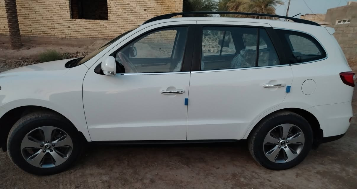 السلام عليكم 

(للبيع فقط) سنتافي ٢٠١٢ كفالة من فقط بارد بل باب خلف  جهة السائق وتعديل بسيط الباب الخلفي 
المواصفات 
فتحة سلايد 
بصمة ابواب +تشغيل
مقاعد جلد + كهرباء 
سبعة ركاب 
محرك ٤ بحالة جدا ممتازة
تبريد شغال ست قطع امامي وسطي خلفي 
 
تحكم +اغلاق المري الجانبية
  
تحكمات ستيرن 
رقم بغداد  سيارة جاهزة ماتحتاج ادامة   حداديه كهربائيات 
السعر ١٥٥ ومجاله بسيط 
المكان النجف الاشرف ***********
