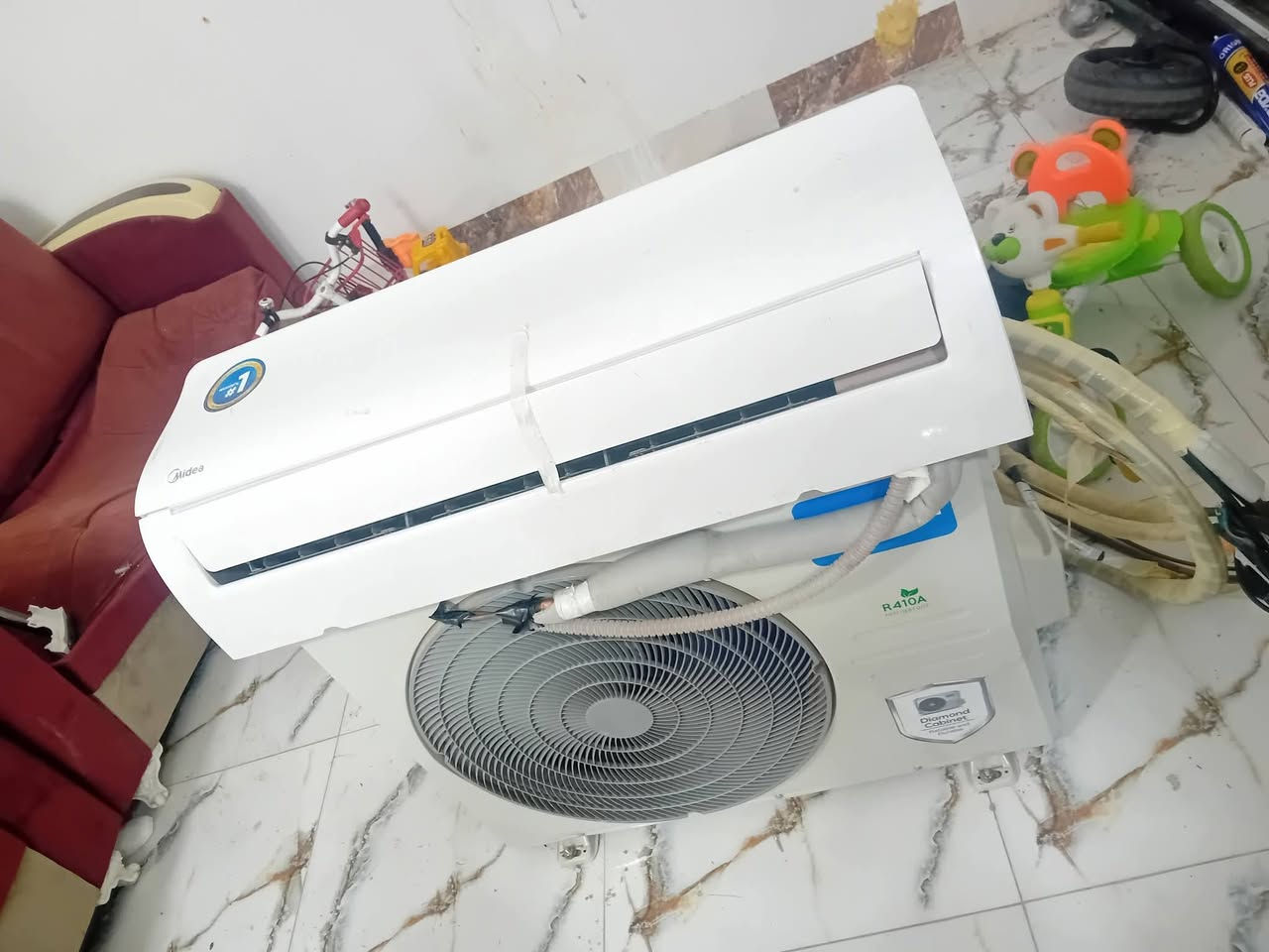 سبلت اوكيا طن جديد كارتون
سبات ميديا غاز٤١٠  كارتون  موديل ٢٤
سبالت بيه ضمان
***********
