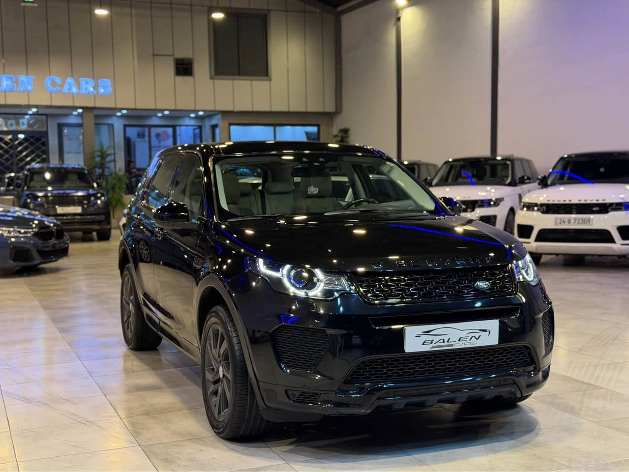 Range decovary 2018
شركة سردار 
فول مواصفات كلين 
لايتات زينون ليد 
حساس امامي خلفي 
بصمة 
بانوراما 
كشنات جلد 
شاشة كاميرة 
صندوق كهرباء 
سيارة بدون صبغ مكان تعديل بارد بس 
١٤٧$
*********** وتس اب 
*********** أربيل, العراق
