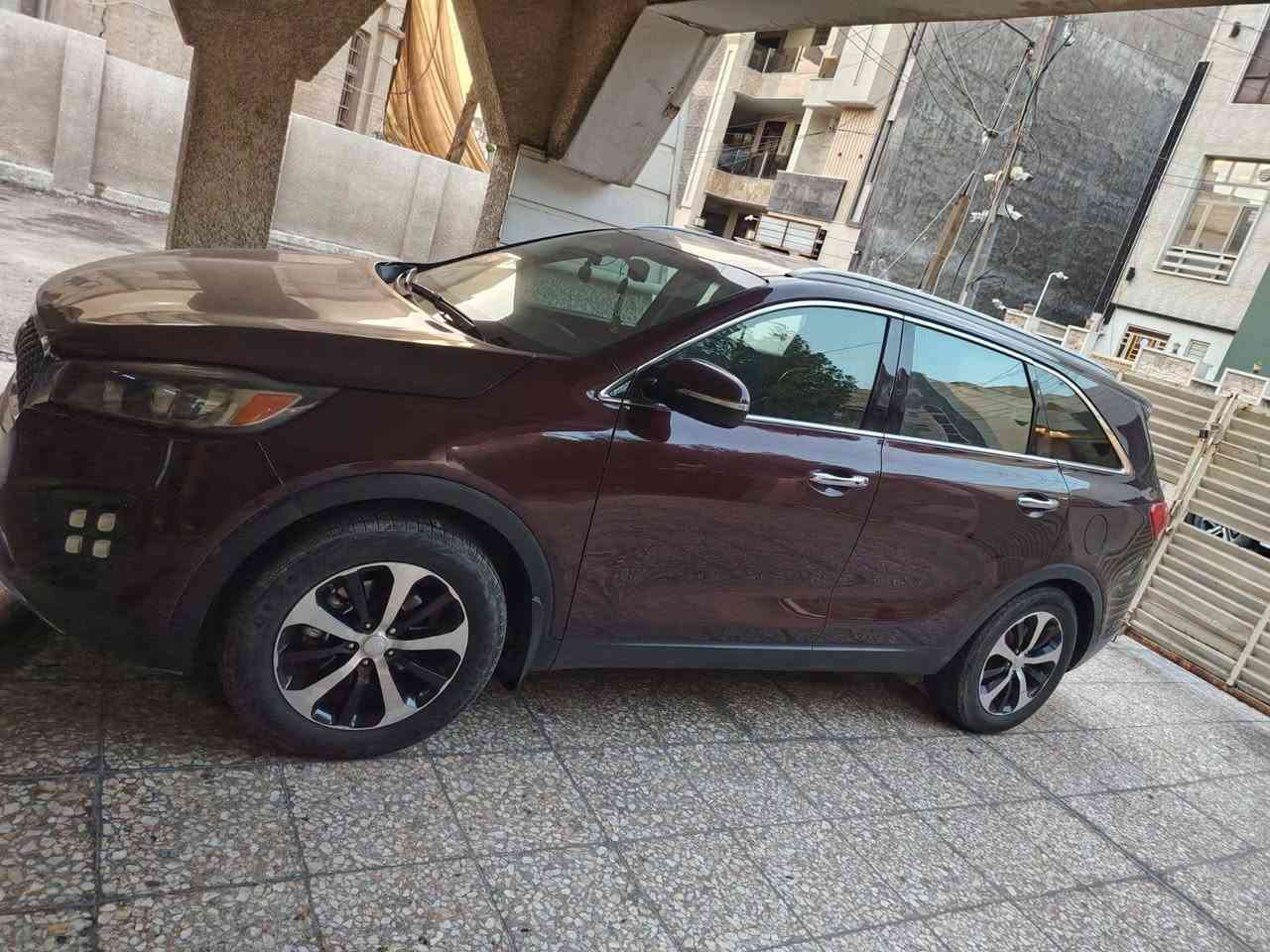 من رخصت الادمن سورنتو ١٧ أمريكي فووول مواصفات رقم بغداد دولي بسمي ضررها فقط دعامية وبيها شوية شخط بالجاملغ الخلفي مصبوغ فقط الشخط كير محرك مكفولات ٦ سلندر ٧ راكب ٣ قطع تبريد داخل جلد كشنات كهربائية رادار بصمات فووول ماعدا الفتحة الشراي يتصل ***********
