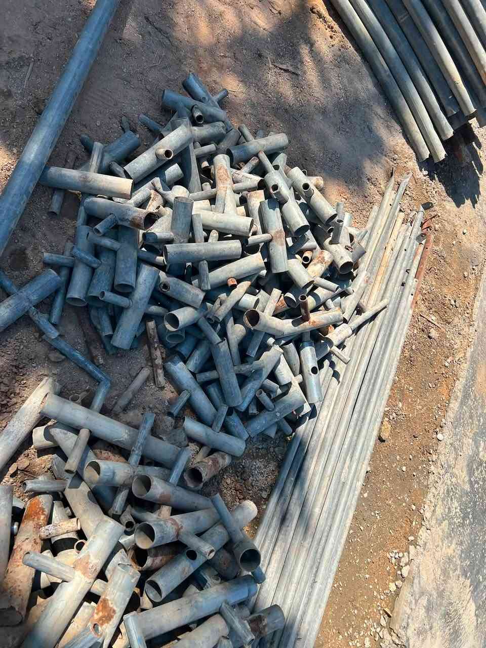 بيوت زجاجيه لبنانيه العدد ٢ درجه اولى مابي اي صدأ ولا زنجار مع مسمده وسيم مستخدم للاستفسار ***********
