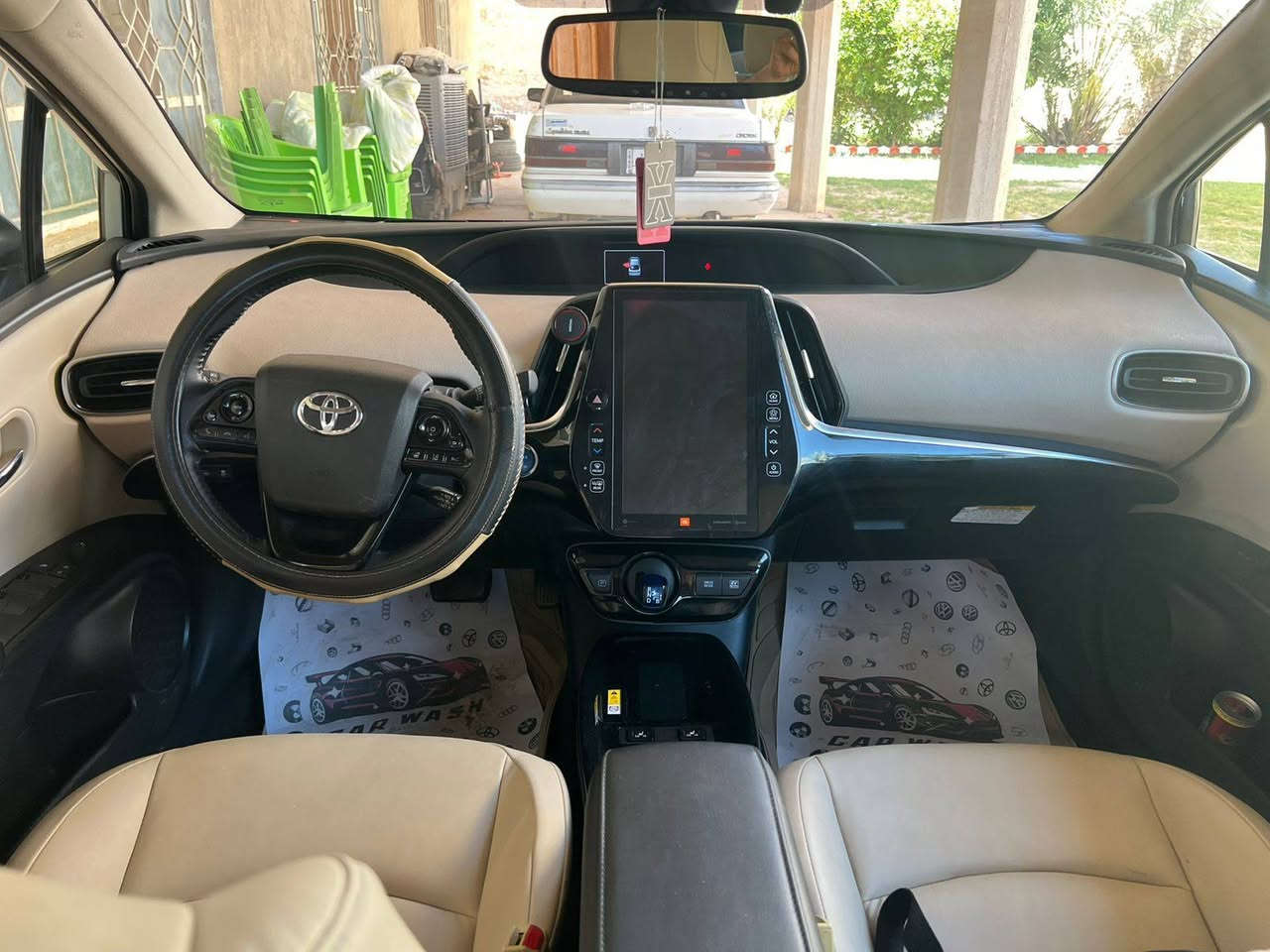 بريوس • ٢٠٢٢ • شاشة تيسلا