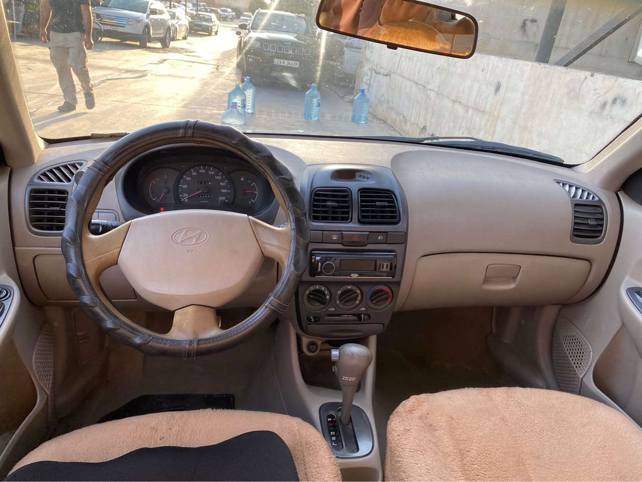 هۆندا ڤێرنا ٢٠١٠ بۆ فرۆشتن هەموو گیانی بە شەرتە و زۆر جوان و تازە ماوەتەوە و زۆر بێکێشەو بێ عەیبە ئەو بحیاخەش لەسەر ئەوەیە بۆیاخ تەنکە.

***********
*********** السليمانية, العراق
