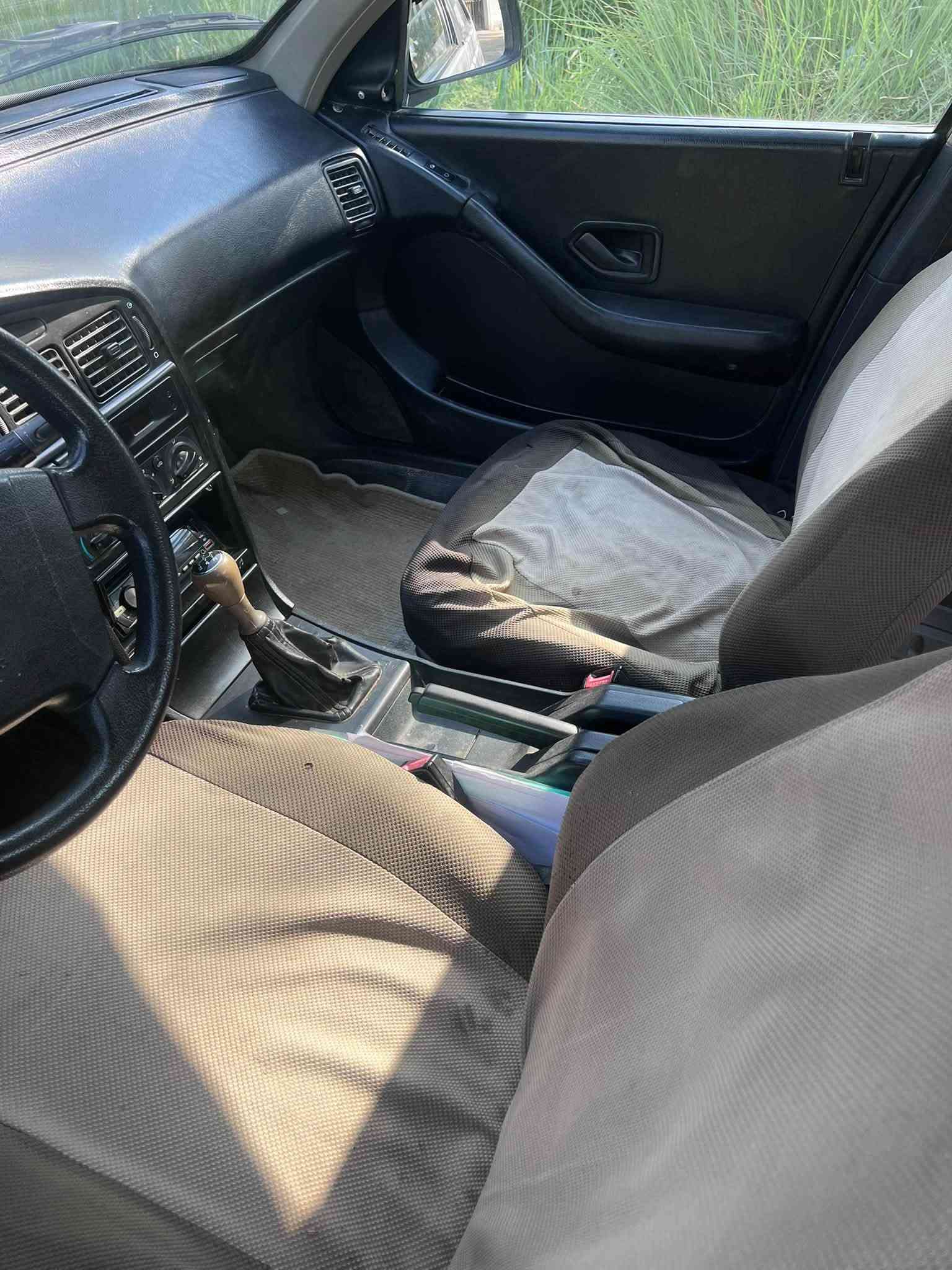 بيجو روى موديل ٢٠٠٩ مكينه وكير مكفولات  تخم تاير حداديه جديد سنويه ساقطه رقم نجف تحويل ثاني يوم 
راعيها موجود مكفوله من الضربه  والصبغ السعر ٢٣ وبيها مجال قليل 
ما متواجد ع الفيس فقط اتصال  ***********
