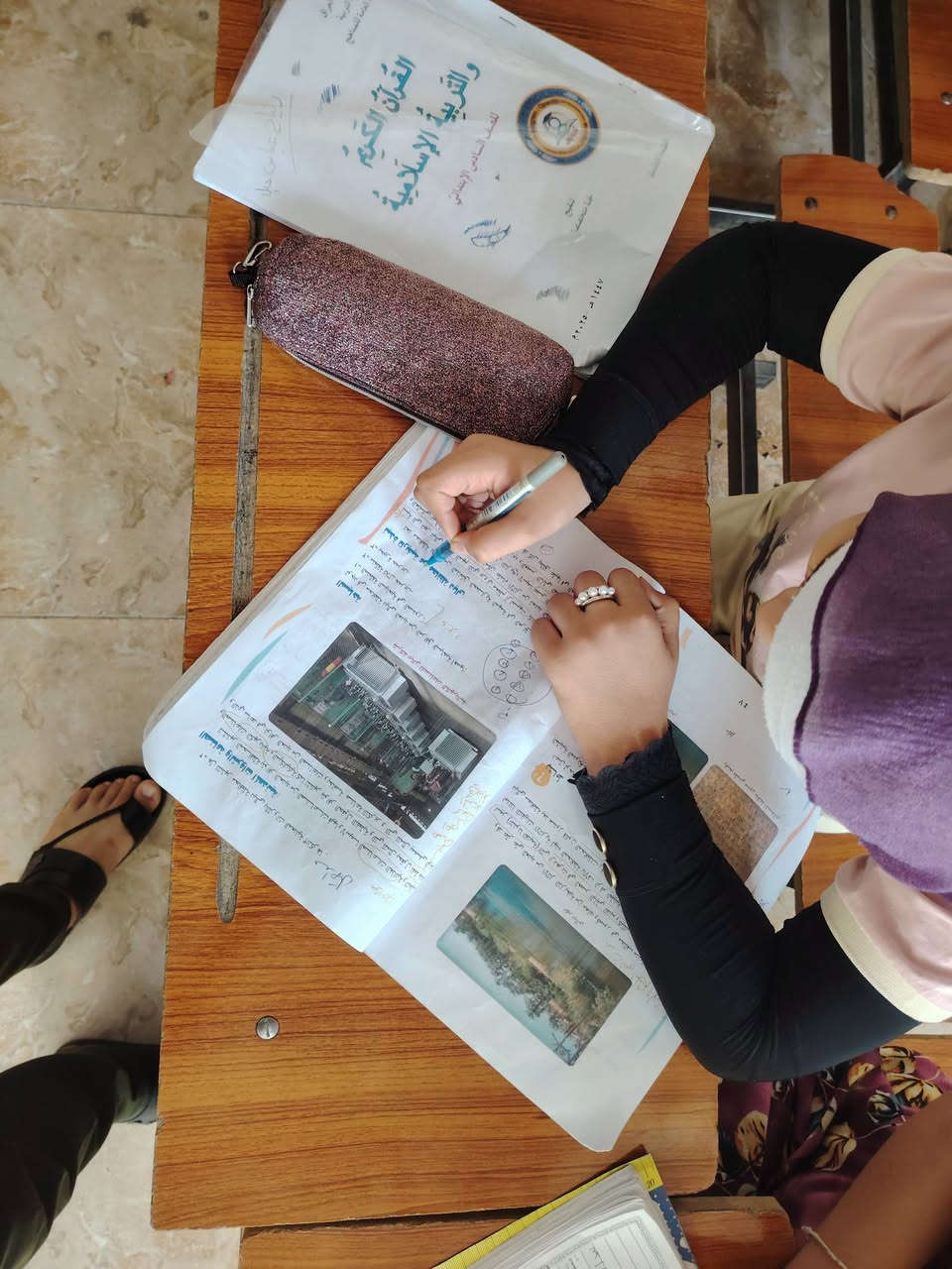 ............ تم فتح باب التسجيل..............
للمرحلة الابتدائية وفق كادر ممتاز على مستوى قضاء بلدروز في معهد الثقة التعليمي الكائن في بلدروز شارع خجو فوق مطعم عباس دبل
*********** /***********
