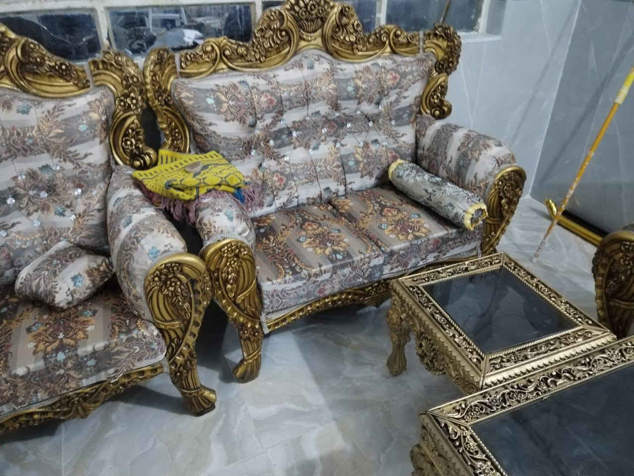 تخم ملكي جديد كلش نضافه 100%100ويا طبلات العنوان حي العسكري السعر 450 الشراي اتصل او مراسله واتساب ***********
