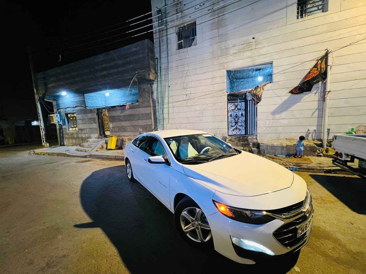 🚗 للبيع - شيفروليه ماليبو LT موديل 2024
السعر 145 وبيه مجال  بصيط 
وارد امريكي قطعه وحده تبديل 
رقم بصرة باسمي تحويل ثاني يوم 
🔧 المواصفات:
 • المحرك: 1.5 لتر تيربو (1500 CC)
 • ناقل حركة أوتوماتيك
 • فئة LT السيارة فول عدة الفتحه 
.•قفل سرعه +تحديد مسار 
 • تشغيل بصمة + دخول ذكي
 • شاشة لمس 8 إنش
 • كاميرا خلفية
•ويا كب اصلي 
 • حساسات خلفية
 • بلوتوث + USB + أبل كاربلاي / أندرويد أوتو
 • مكيف أوتوماتيك
 • جنوط ألمنيوم
 • مصابيح LED نهارية
 • أنظمة أمان: ABS + الثبات الإلكتروني + وسائد هوائية
توقف ذاتي رادارات محيطيه 

 • السيارة نظيفة جداً من الداخل والخارج 
السيارة بل كارتون وبل عافيه ع الي يأخذه
العنوان:بصره قبله 
الاستفسار :***********
