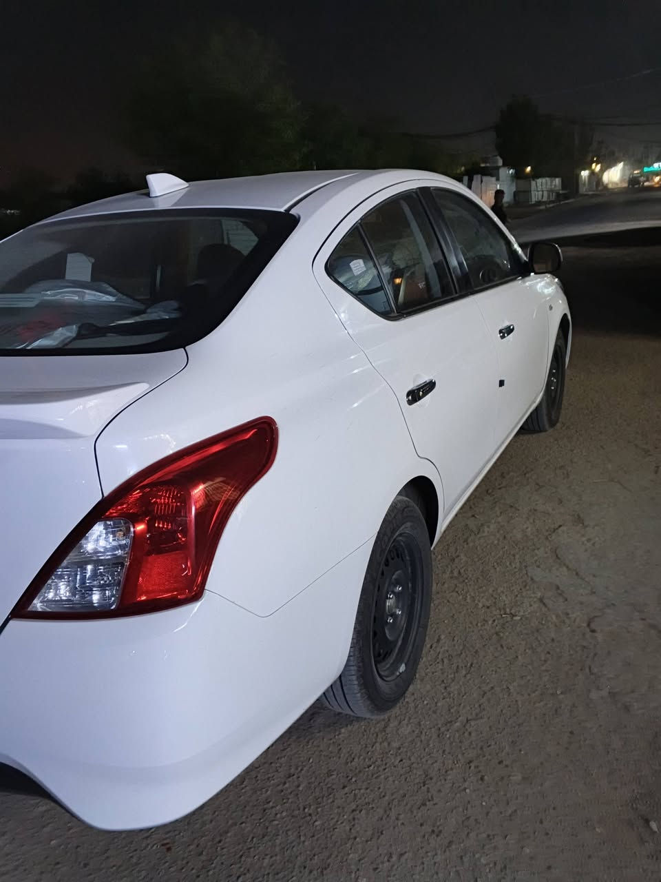 السلام عليكم سني هندي بليته زركه السياره زيرو ماشيه 5 الف
رقم بغداد مدوشم ارضيه وكشنات موديل 24 العنوان بغداد 
الرقم ***********
