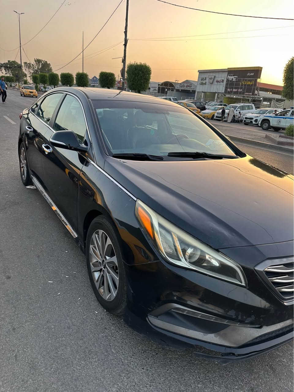 سوناتا 2017 امريكي 
محرك 2400
مابيه ضربة گلين 
المكان بغداد. مامتواجد بالنت اتصال
📞 *********** بغداد, العراق
