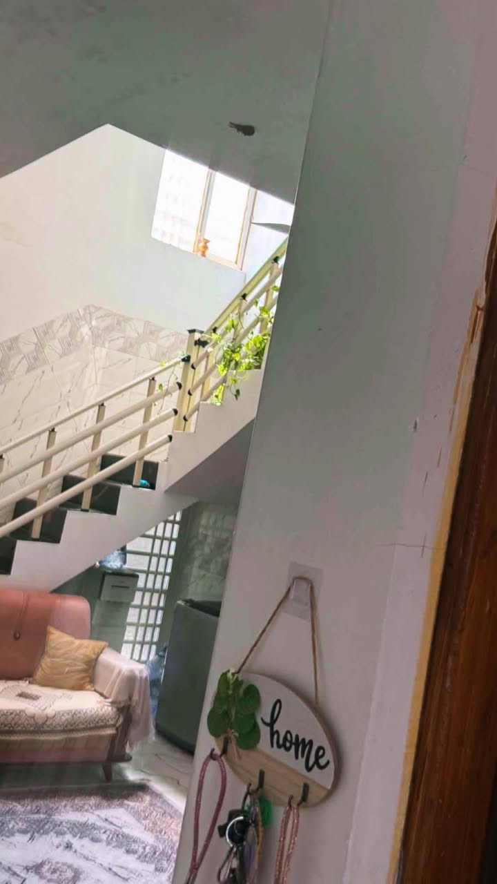 مشتمل للبيع حي الجامعه 
 بناء جديد المساحة 100 طابق واحد 
🏘🏘عنوان المكتب وسام الأماره للعقار🏘🏘 
🤝داموك حي الشهداء مركز شرطة
----------------------- للاستفسار مراسلة الصفحة
اتصال_ ،واتساب  
***********وسام الإمارة
*********** مهند الشمري
 ‏‪***********‬‏ فلاح ابوحسن الاماره
*********** طلال الشمري 
💬 “خلي عقارك بين أيدٍ أمينة – نوصل لك للمشتري أو العقار المناسب في أسرع وقت!
