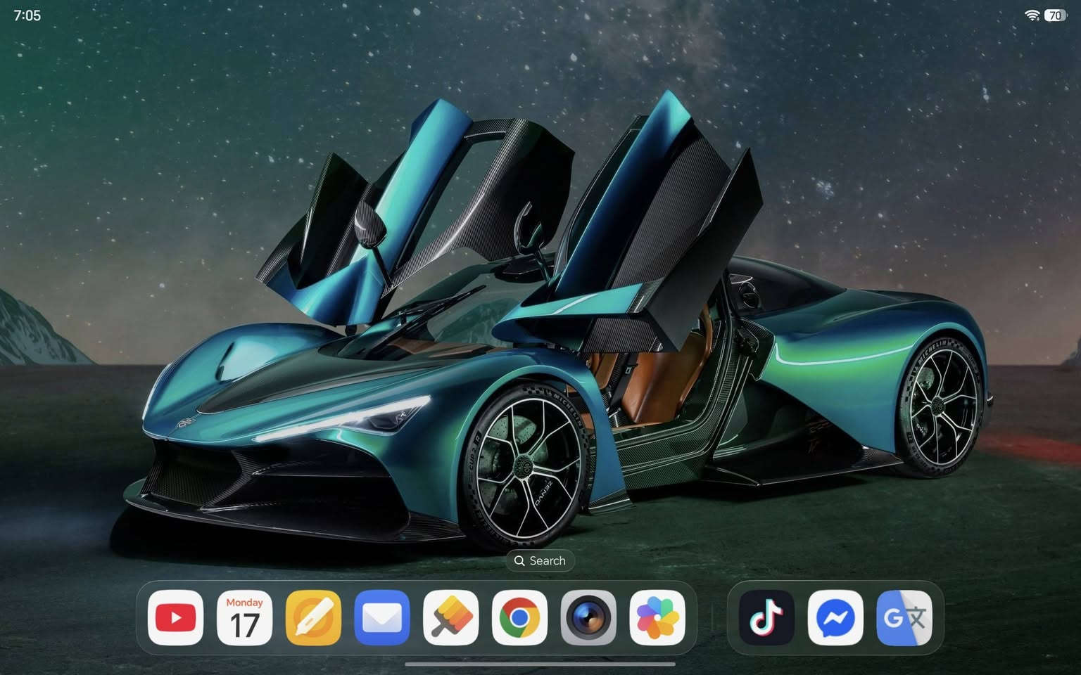 HONOR Pad 10  |  جبار للألعاب والدراسة الذكية 🚀
للبيع تابليت هونر باد 10 بحالة الوكالة (نظافة 99% استخدام شهر واحد فقط)، وحش حقيقي بالأداء والمواصفات:
أداء ألعاب جبار : مدعوم بمعالج Snapdragon 7 Gen 3 وشاشة بسلاسة 120Hz، يشغل أقوى الألعاب (مثل ببجي وغيرها) على أعلى معدل إطارات 120 فريم وبدون أي تقطيع.

توافق تام مع الجوستكات: يدعم ربط جميع أذرع تحكم البلايستيشن (PlayStation Joysticks) بسهولة لتجربة لعب احترافية.

الخيار الذكي  للدراسة: مجهز بأحدث أدوات MagicOS المدعومة بأقوى نماذج الذكاء الاصطناعي لتلخيص النصوص، إدارة المهام، وتسهيل الدراسة والعمل بشكل استثنائي.
شاشة وبطارية عملاقة: شاشة فائقة الوضوح بحجم كبير مع بطارية ضخمة 10,100 mAh تدوم لأيام من الاستخدام المكثف.

محتويات العرض والملحقات : ⛓‍💥
الجهاز: التابلت بحالة الزيرو تماماً.
حافظة الكيبورد المدمجة يعني حافظة وكيبورد  (ملاحظة: يوجد كسر بسيط جداً في ظهر الحافظة الخارجية موضح بالصور، مجرد شكل خارجي ولا يؤثر إطلاقاً على عمل الكيبورد أو حماية الجهاز).
قلم Honor الأصلي (هدية): يدعم تقنية  راحة اليد (Palm Rejection) لتكتب وترسم بكل سلاسة مثل الورق 

💵 السعر  : 410,000 دينار عراقي فقط.
📍 التواصل: واتساب فقط ***********
يتوفر توصيل جميع محافظات العراق  وبي مجال لهل جبله
