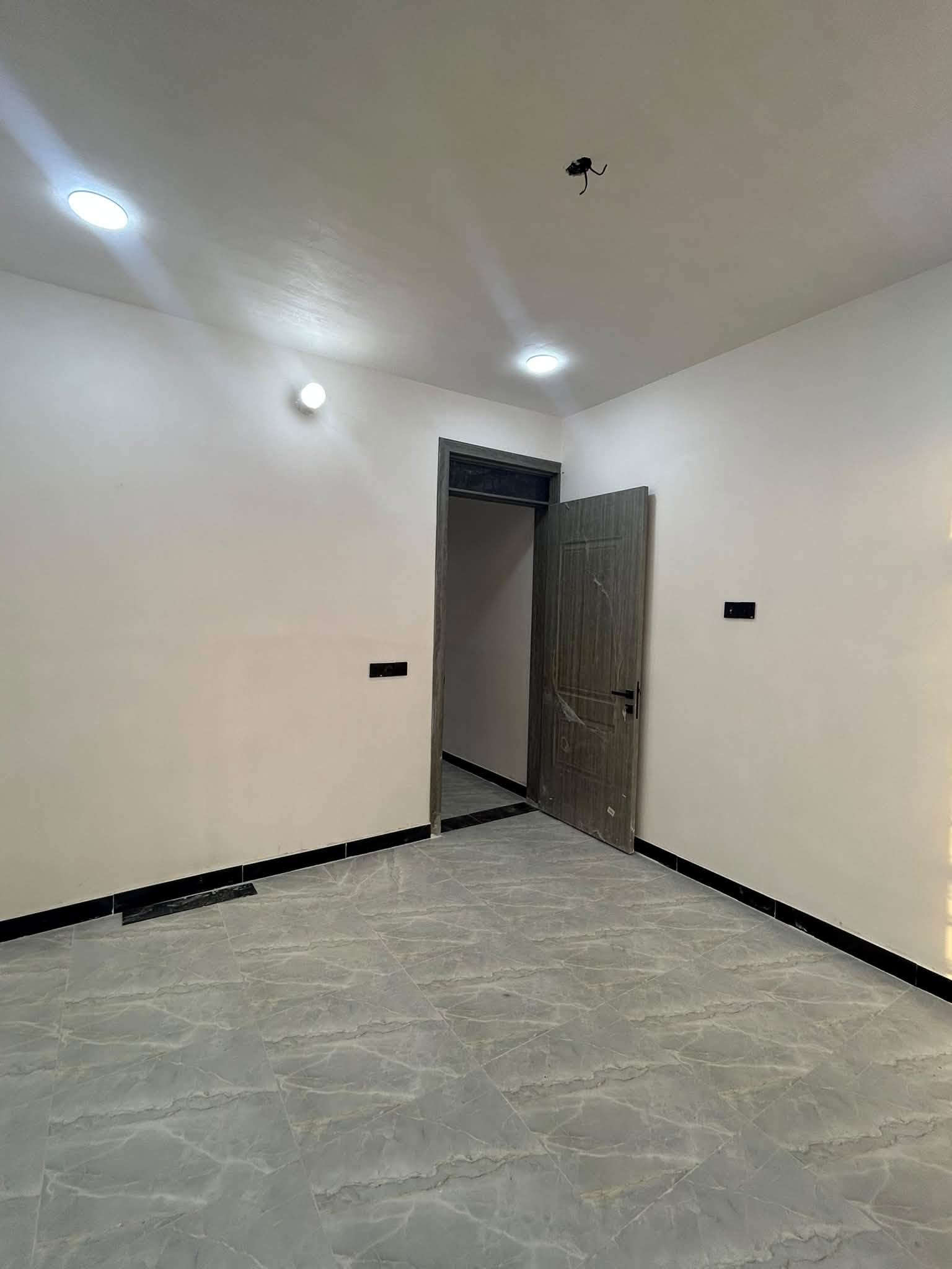 دار للبيع مساحه ٧٠ متر
بناء بلوك بيت جديد يحتوي على غرفتين نوم وصاله ومطبخ وصحيات 

شارع ٦ متر مي كهرباء تبليط 

موقع منطقة دوانم نهاية شرطه خامسه 

قرب شارع العام قبل دخول شارع ابو نزار 

طابو زراعي سند ٢٥ إقرار محكمه 

سعر ٦٣ مليون وبي مجال 

***********
