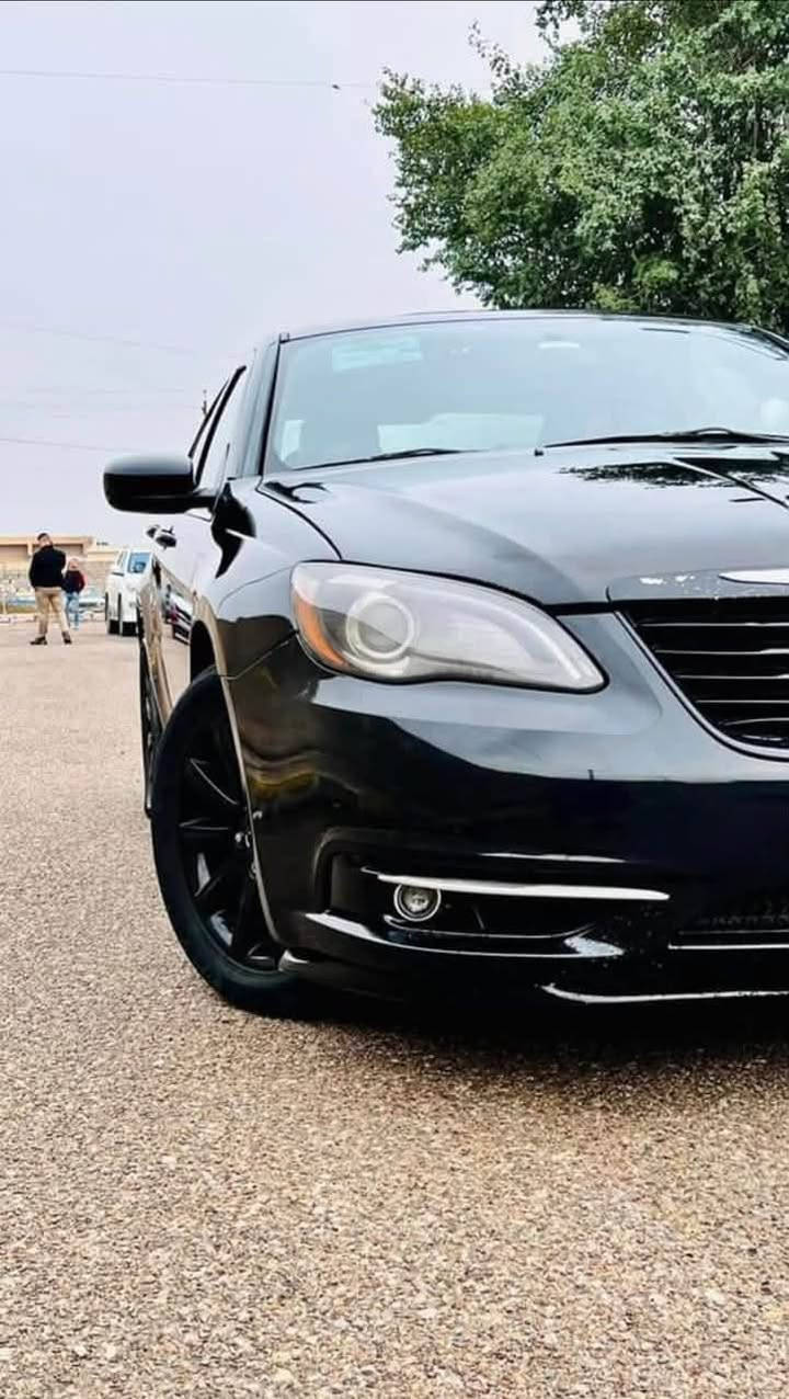 كلايسلر c200 
موديل 2014 
محرك 2400الاقتصادي
منضومه زنون 
تدفئه + تبريد 
كشنات كهربائيه وبيهن تدفئه وتبريد 
مصبوغه حزام للجماليه
رقم بغداد وبأسمي
مكانها بغداد 
السعر ٧٠ وبيها مجال 

***********

