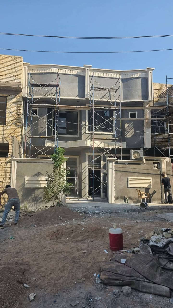 كادر متكامل بخبرات عاليه ومستعدين لكافة الاعمال الديكورات والاصباغ الخارجيه والداخليه اسعار مناسبه والتوفيق للجميع انشالله ***********
