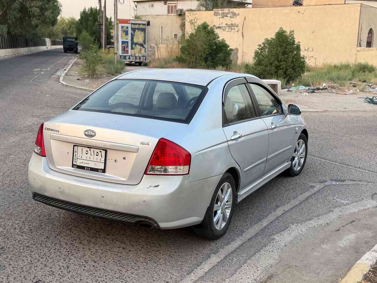 السلام عليكم سيراتو موديل ٧
خليجي بيها فقط باب سايق
بدون دوخل كير محرك تبريد 
جاهزا سعر ٧٨ وبيها مجال
تصال *********** مكاني البياع
