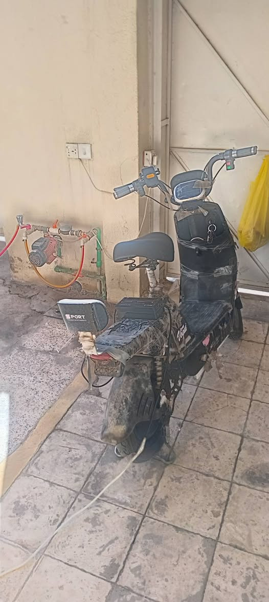 ماطور شحن كمال كلشي ما بينو  شغال فول بطرياتو 4 الولي مع شاحنه اصليه و بيها واير 10 امتار 
سعرو 180 الف و بينو مجال للطيبين تريد اجيبلك هو تريد تجيني مكاني موصل ايسر حي الاعلام  
***********

