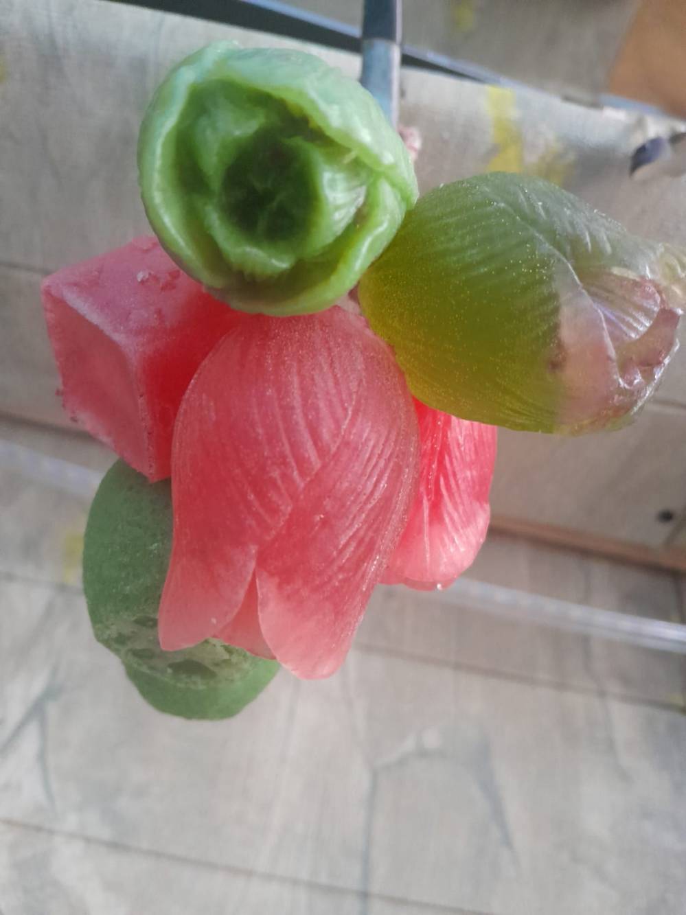عناقيد عنب • ديكور • هدايا فاخرة