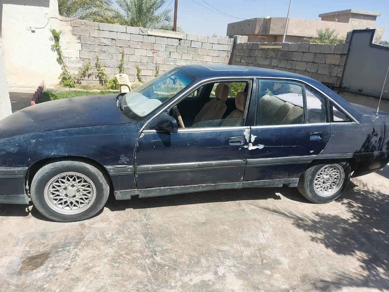 السلام عليكم اوميكا للبيع محرك بلادي حورته كابريته هايفي وكامت تبخر وكير مكفول صبغ باب واحد فقط بدون ضربه سنويه عضم جاج صاقطه شرط تحويل  السعر 20 وبيه مجال للاستفسار الاتصال على الرقم *********** مكان السياره صلاح الدين سامراء الحويش
