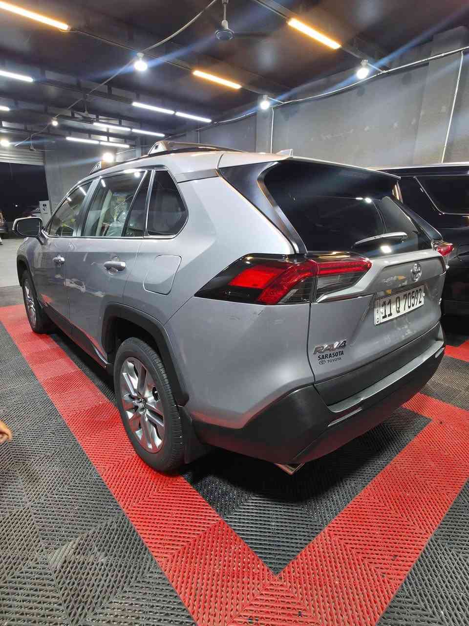 2024 TOYOTA RAV4, XLE PREMIUM / راف فور
تويوتا رافور بريميوم ومواصفاتها يعرفوها جنايه الراف فور،،،، مرقم بغداد وكامل باسمي 

💯 السيارة بيع فقط 💯
السعر 225 ورقه وبيها مجال قليل للشراي 
السيارة فول موصفات  ١/١

السيارة ماشيه :mi3000  الف زيرو يعني 5000km فقط 

الضرر : السياره مكفوله تقرير غرق للدوسه تعمل وتسير  وموجود رقم الشاصي تدخل وتشوف  

حجم المحرك 4 سلندر (2.5L) بانزين فقط 
مواصفات XLE :
فتحة السقف ( سيلايت ) 
بصمة تشغيل
صندوق كهربائي 
رادار أمامي
تحديد مسار
رادار جانبي (نقاط عمياء)
رادار خلفي
اوتو ستارت (Auto start)
اوتو ستوب(Auto Stop)
هاند بريك بصمة
اوتو هولد(Auto Hold)
تحكم وضعيات القيادة ECO,NORMAL,SPORT
مانع انزلاق+ABS
حساسات خلفية+كاميرا
تحكمات استيرن
اشاير بالمري 
لايتات زينون و عدسه 
بلاكتور زينون 
تبريد قطعتين 
وبقية مواصفات XLE المعروفة
سياره مغلفه نانو سيراميك الاصلي 
مكان السيارة ميسان قطاع 30
***********
