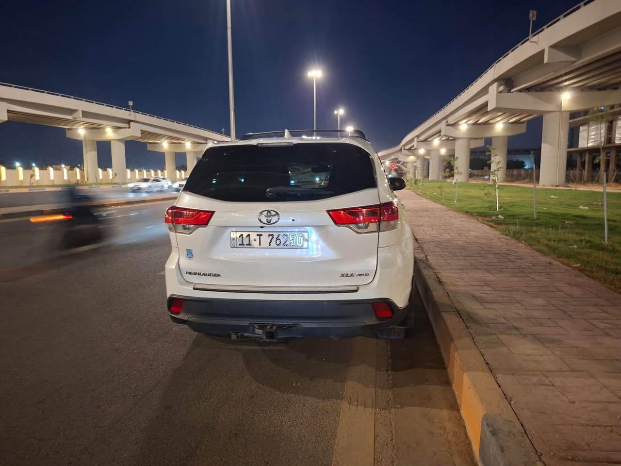 هايلاندر 2019 امريكي XLE ماشية 99،600 كيلو قابل للزيادة

حادث امريكا بالصور موضح بالعراق بيها طخطخات بسيطة ممسويلها سونار

اير باك الستيرن وبردة السايق وبردة مجاور السايق طاكات باقي الاير باك مال سيارة سليم 

سيارة جيدة وقوية كير ومحرك مكفول 
دهن الكير جديد 

مواصفاتها 
فتحة سقف كامرة خلفية رادار توقف قبل التصادم مثبت سرعة مثبت مسار وهاي السوالف انظمة قيادة متعددة كراسي امامية كهرباء تدفئة المقاعد كشنات جلد حالتهن جيدة جداً تايرات جيدة
السعر 23،500$ بي مجال بسيط بعد المشاهدة 

***********
الحاج حسام متواجد واتساب او اتصال
