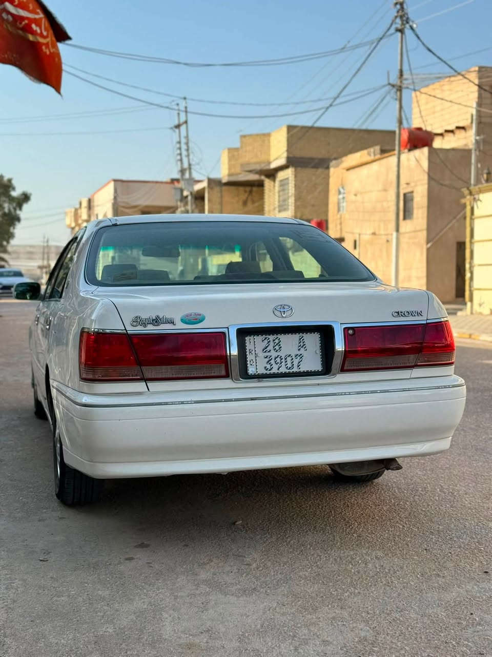 السلام عليكم
ملكة كراون موديل 2000 
ماشية 175 
رقم نجف 
قرار 102
بأسمي تحويل ثاني يوم
السياره تحويرة عارف العيساوي نجف
صارف عليها 12 مليون 
السعر 145 
مكاني نجف
سياره ماعيزه اي شيء 
***********

