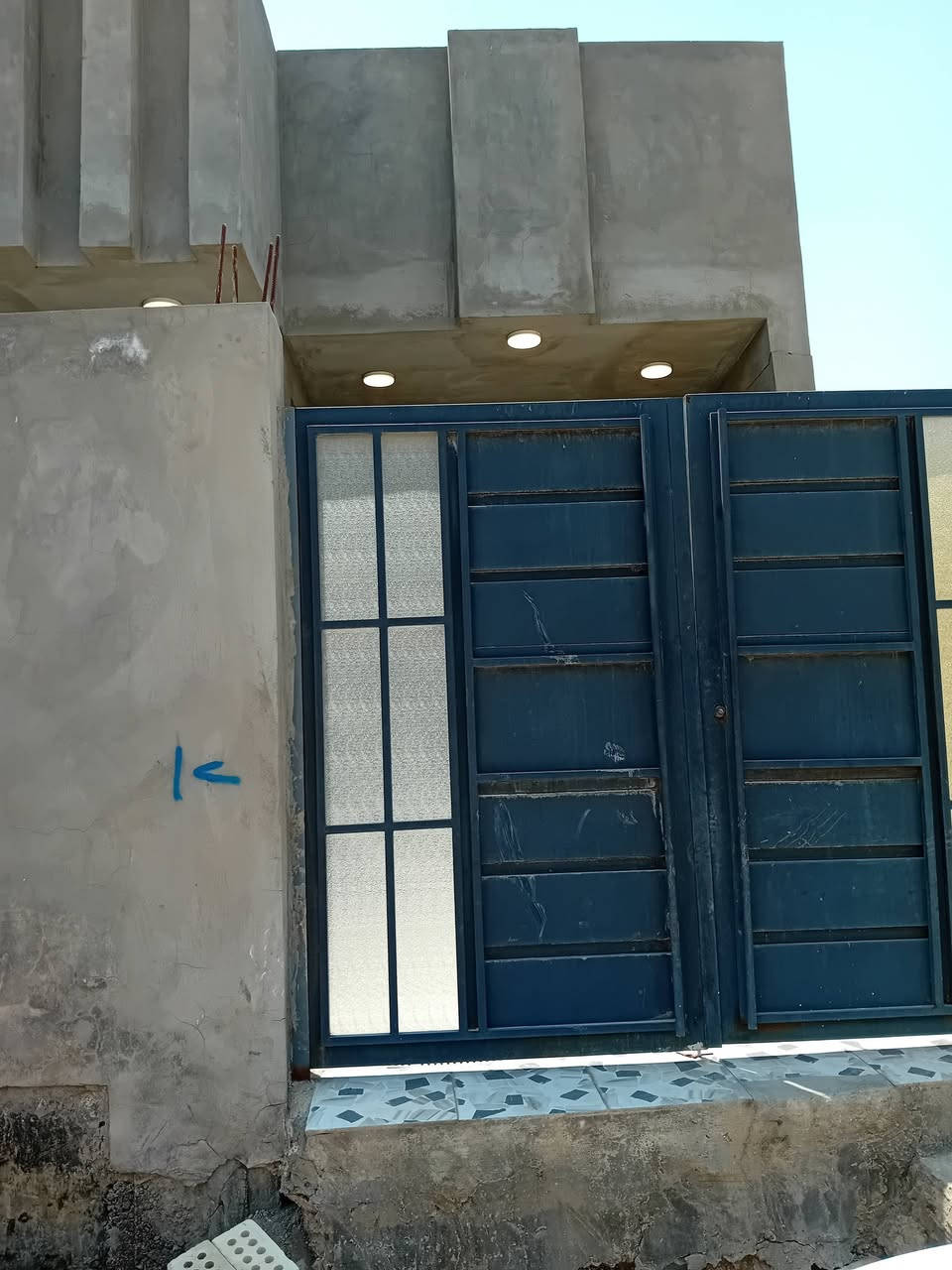 بيت للايجار خلف معمل الغاز في نادر. ب 350
***********
