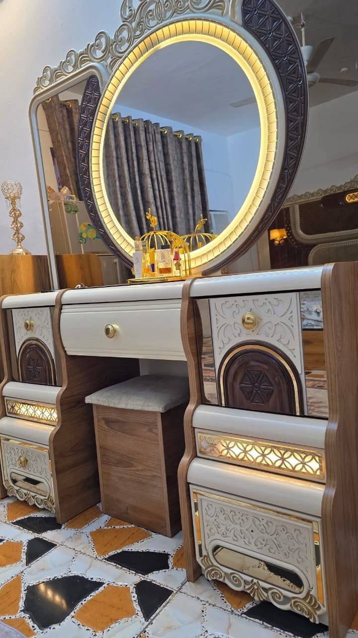 سلام عليكم غرفه تركيه ضخمه كلش حلوه اناره كله شغاله خشب بلوك اصلي صبغ حراري مو عادي مجرات فيكات هواي بيه عدد قطع 8 مكان بغداد شراي تصال على رقم هاتف ***********
